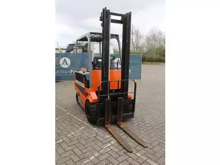 4-wiel elektrische heftrucks 1998  Carer R30N (7)