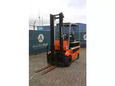 4-wiel elektrische heftrucks 1998  Carer R30N (9)