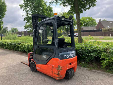 Eléctrica de 4 ruedas 2014  Toyota 8FBEKT16 (3)