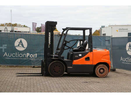 Dieseltrukki 2007  Doosan  (1)