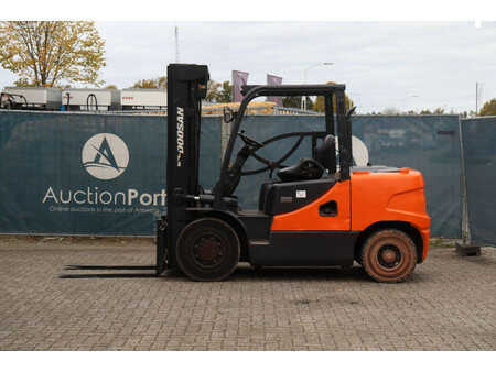 Dieseltrukki 2007  Doosan  (2)