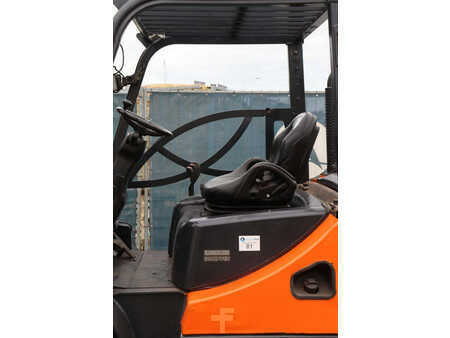 Dieseltrukki 2007  Doosan  (20)