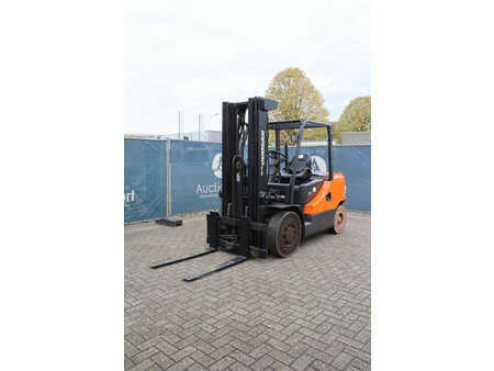 Dieseltrukki 2007  Doosan  (9)