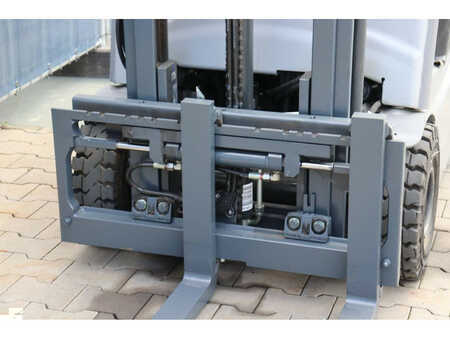 Electric - 4 wheels 2020  Still RX50-13 (10)