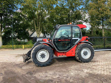 Teleskoptruck fast bom 2011  Manitou MLT 634-120 LSU (1)