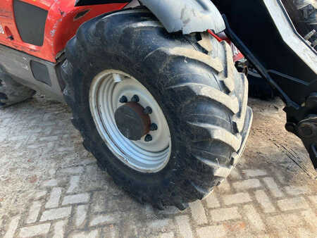 Teleskoptruck fast bom 2011  Manitou MLT 634-120 LSU (8)