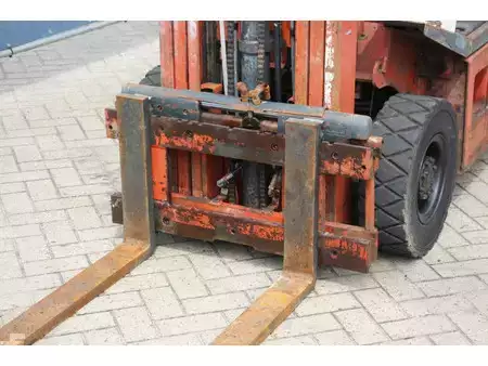 Diesel Forklifts 1993  Nissan EH01A15U (10)