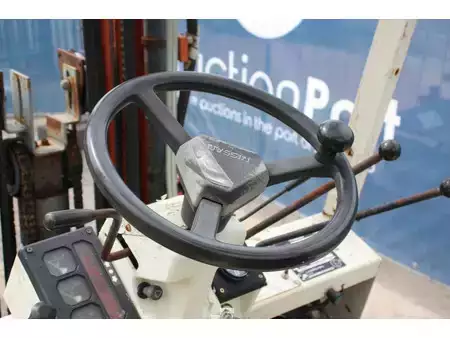 Diesel Forklifts 1993  Nissan EH01A15U (24)
