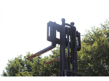 Eléctrico - 4 rodas 2012  Doosan B50X-5 (29)