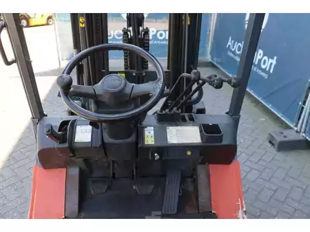 Nestekaasutrukki 2007  Toyota 42-7FGF25 (20)