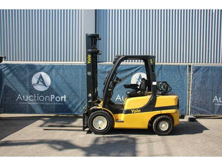 Empilhador a gás 2008  Yale GLP35VX V2795 (2)