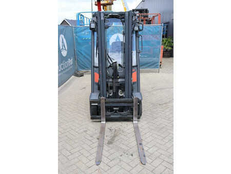 Carretilla elevadora GLP 2015  Fenwick H16T-01 (8)