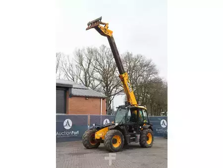 Teleskoptruck fast bom 2017  JCB 536-70 Agri Super (39)