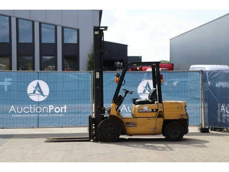 Carretilla elevadora diésel 1997  CAT Lift Trucks DP30 (1)