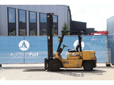 Carretilla elevadora diésel 1997  CAT Lift Trucks DP30 (2)