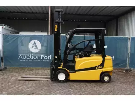 El truck - 4 hjulet 2015  Yale ERP35VL F2945 (2)