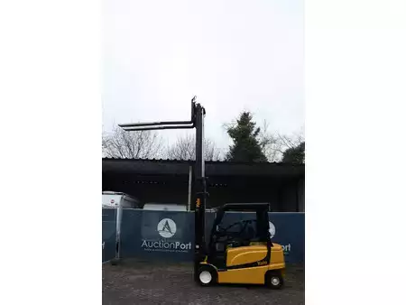 El truck - 4 hjulet 2015  Yale ERP35VL F2945 (27)