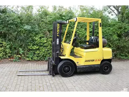 Gas gaffeltruck 2005  Hyster H2.50XM (1)