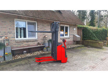 Pallestabler 2006  Linde L16 (1)