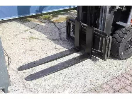 Carrelli elettrici 4 ruote 2010  Toyota 7FBMF25 (14)