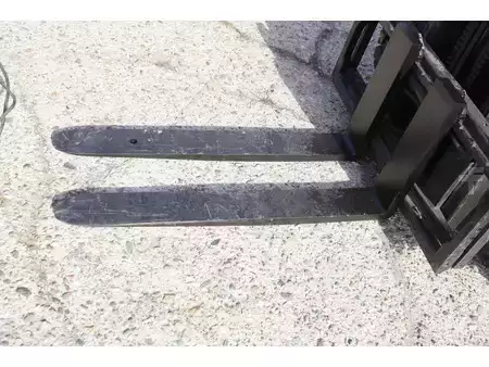 Carrelli elettrici 4 ruote 2010  Toyota 7FBMF25 (15)