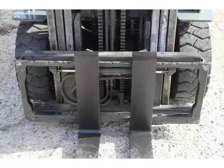 Carrelli elettrici 4 ruote 2010  Toyota 7FBMF25 (16)