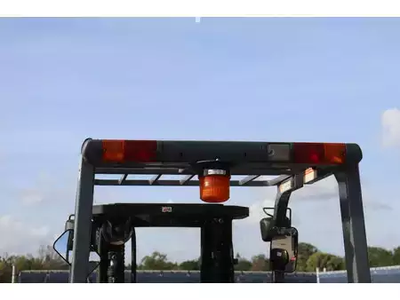 Carrelli elettrici 4 ruote 2010  Toyota 7FBMF25 (22)