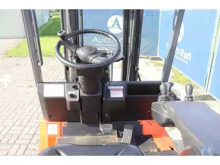 Carrelli elettrici 4 ruote 2010  Toyota 7FBMF25 (24)