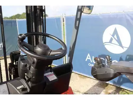 Carrelli elettrici 4 ruote 2010  Toyota 7FBMF25 (27)