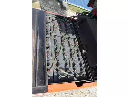 Carrelli elettrici 4 ruote 2010  Toyota 7FBMF25 (35)