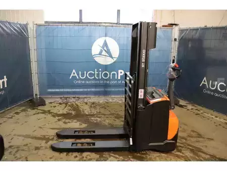 Stacker pedestre 2014  Toyota BT SWE140L (1)
