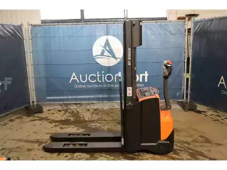 Stacker pedestre 2014  Toyota BT SWE140L (2)