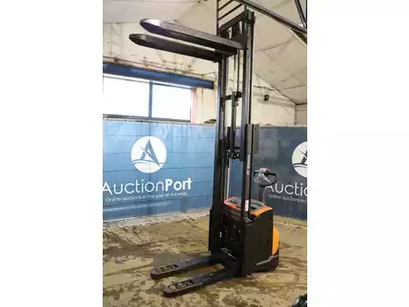 Stacker pedestre 2014  Toyota BT SWE140L (23)