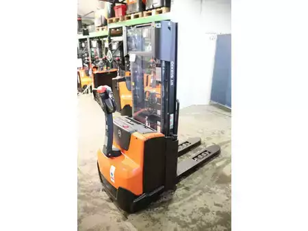 Stacker pedestre 2014  Toyota BT SWE140L (5)