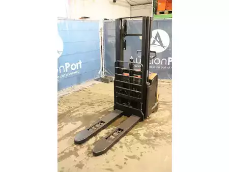Stacker pedestre 2014  Toyota BT SWE140L (8)
