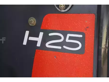 Empilhador diesel 2012  Linde H25D-01 (15)