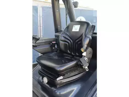 Empilhador diesel 2012  Linde H25D-01 (22)