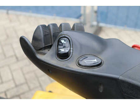 El Truck - 4-hjul 2016  Yale ERP16VF (28)