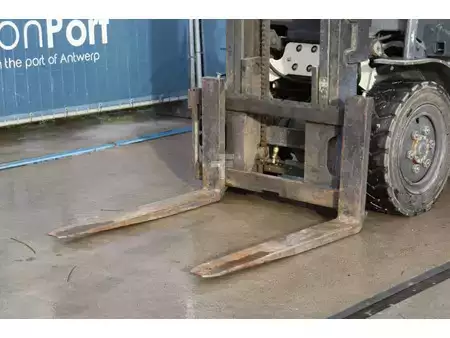 Carretilla elevadora diésel 2021  KIPOR KDF30 (10)