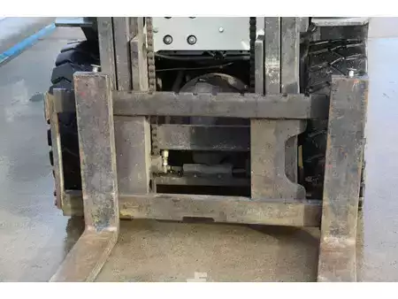 Carretilla elevadora diésel 2021  KIPOR KDF30 (11)