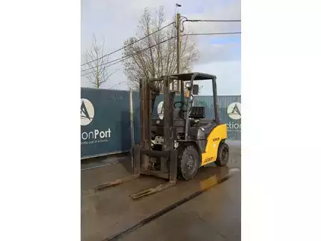 Carretilla elevadora diésel 2021  KIPOR KDF30 (9)