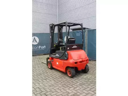 El Truck - 4-hjul - Linde E16P (4)