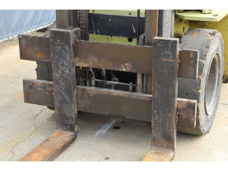 Dieselový VZV - Clark C500 Y70 PD (11)