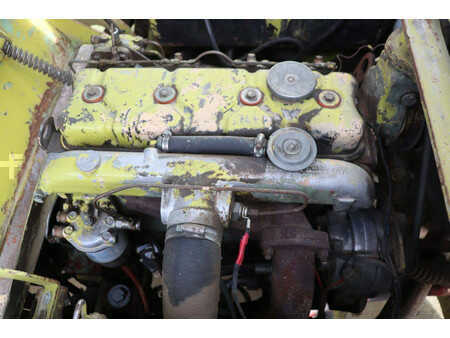 Dieselový VZV - Clark C500 Y70 PD (35)