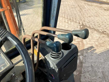 Treibgasstapler - Toyota 02-5FG30 (13)
