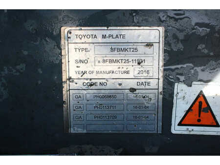 Elektro čtyřkolový VZV 2016  Toyota 8FBMKT25 (21)