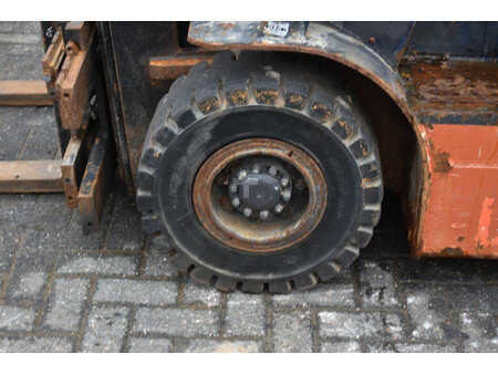 Wózki widłowe diesel 2005  Tailift FB25 (12)