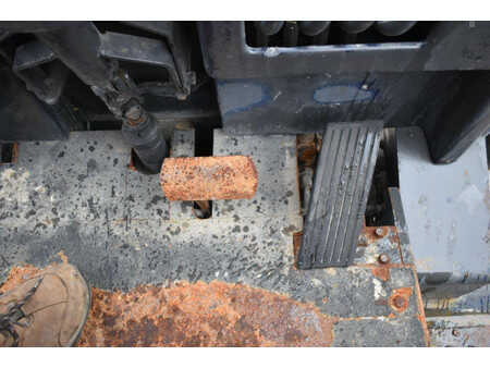 Wózki widłowe diesel 2005  Tailift FB25 (20)