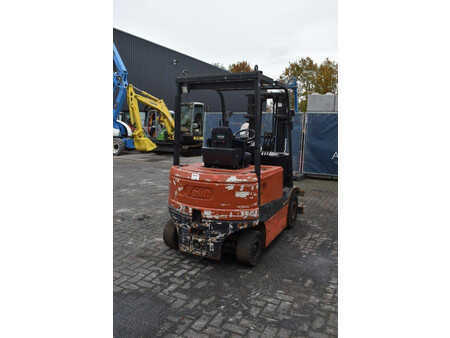 Wózki widłowe diesel 2005  Tailift FB25 (6)