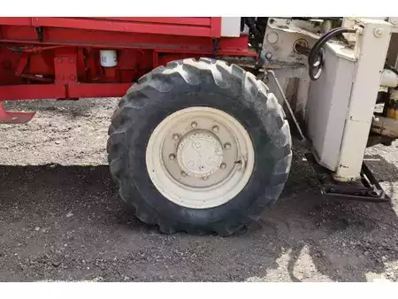 Chariots élévateurs tout terrain 1979  Manitou 4RM 30G (14)